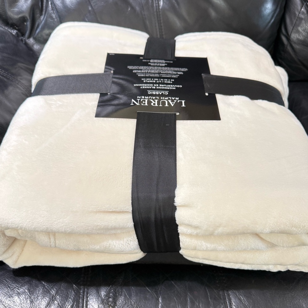 Ralph Lauren Classic Cream TWIN Micromink Blanket 90" x 66" - Picture 5 of 9
